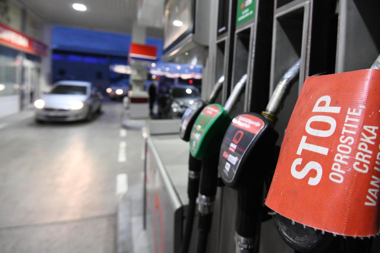 Hrvatska Vlada zamrznula cijene goriva na 30 dana