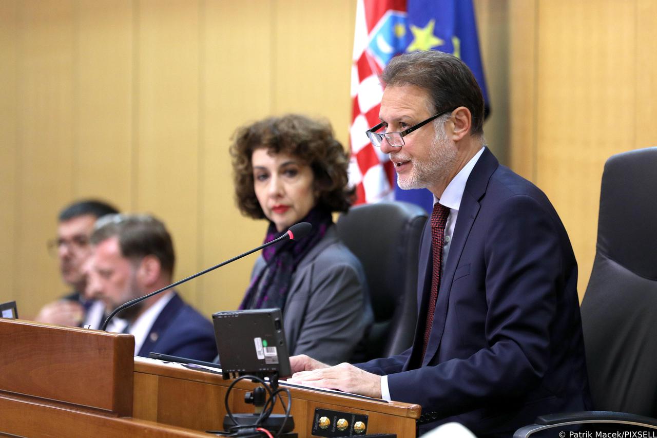 Zagreb: Sabor raspravlja o vojnoj pomoći za potporu Ukrajini