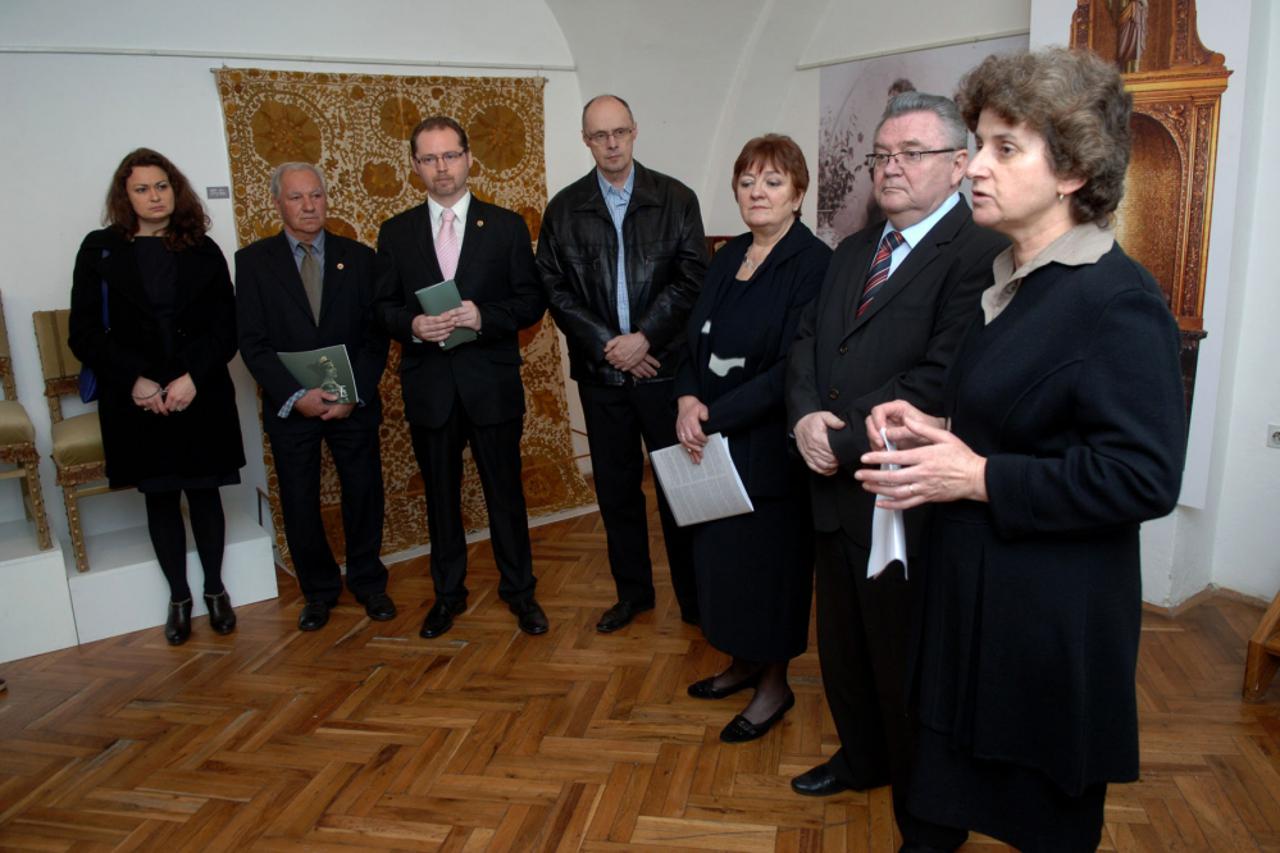 milka trnina,portal (1)