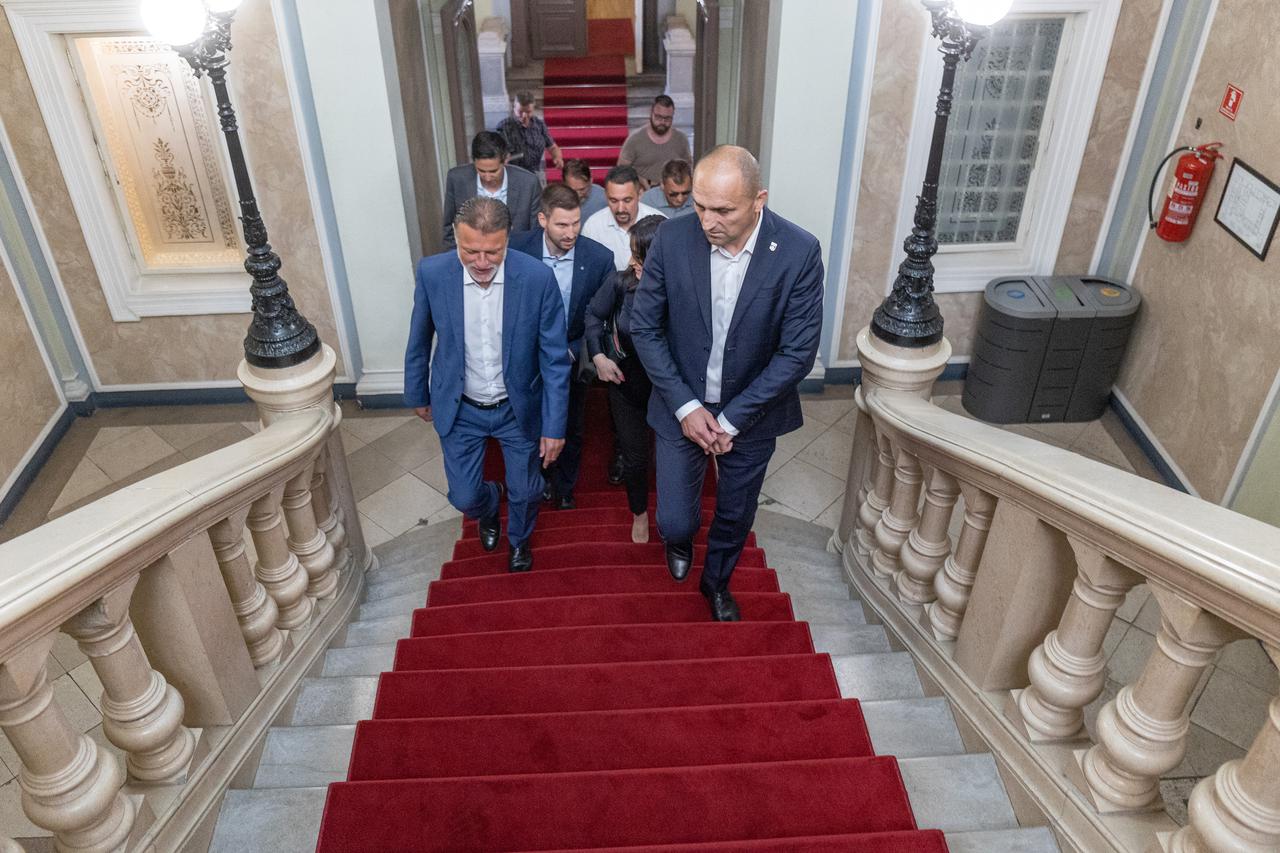 Osijek: Župan Ivan Anušić i gradonačelnik Ivan Radić održali sastanak s Gordanom Jandrokovićem