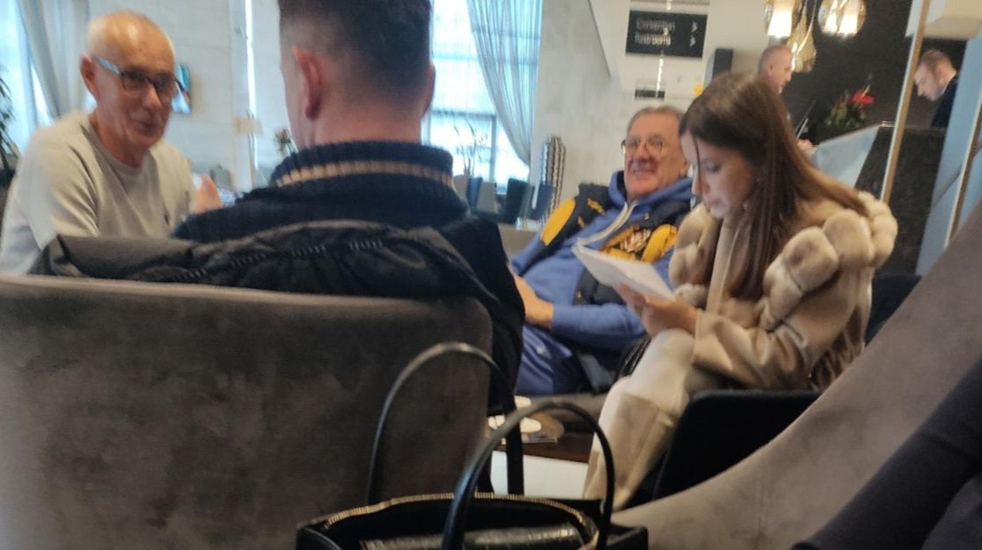 Zbog afere s Mamićem naposljetku je okončala brak s hercegovačkim poduzetnikom Dadom Planinićem, suvlasnikom lanca trgovina odjećom i trgovačkog centra "Park & Shop" kod Međugorja, no njegovo prezime i dalje nosi
