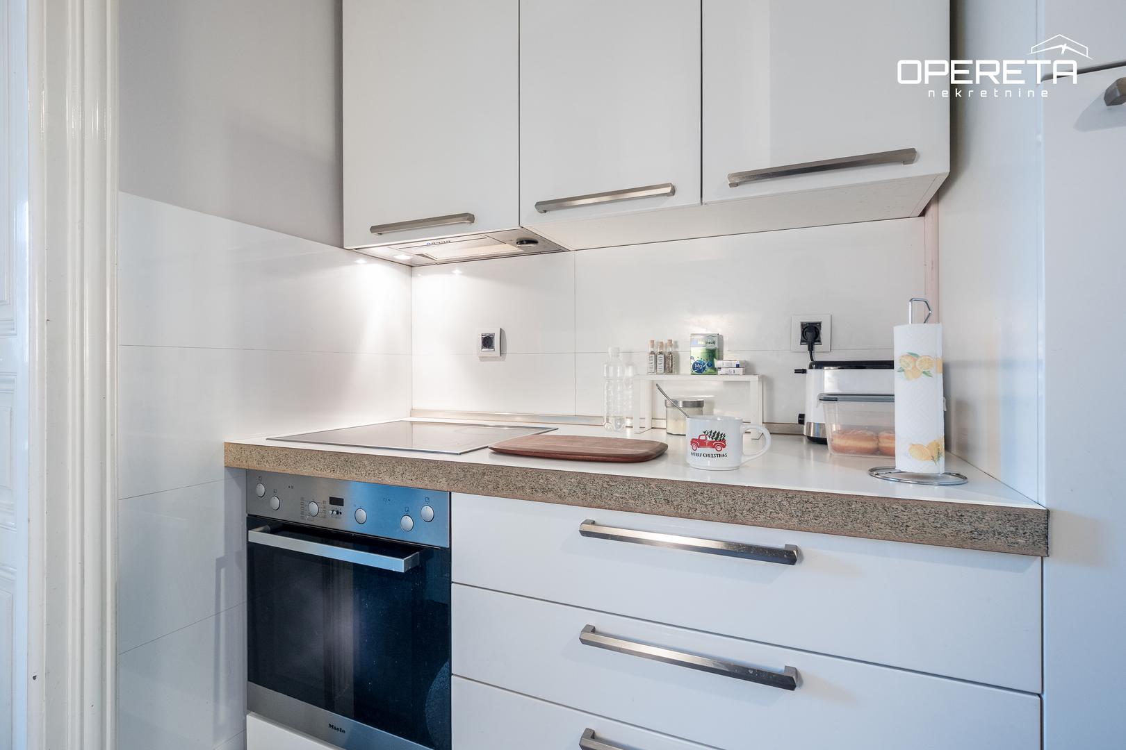 Cijena mu je 420.000 eura.