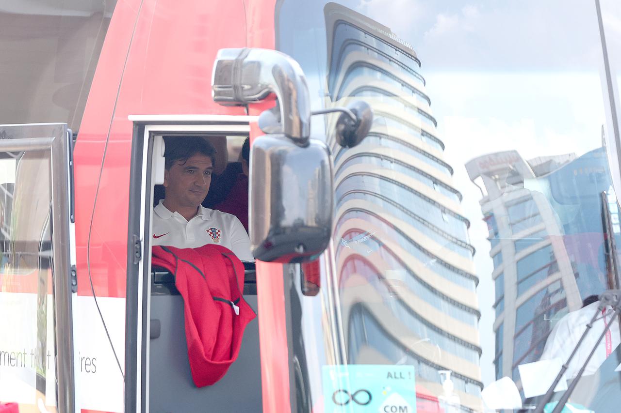 KATAR 2022 Izbornik Hrvatske Zlatko Dalić na odlasku iz hotela Hilton Doha prema zračnoj luci