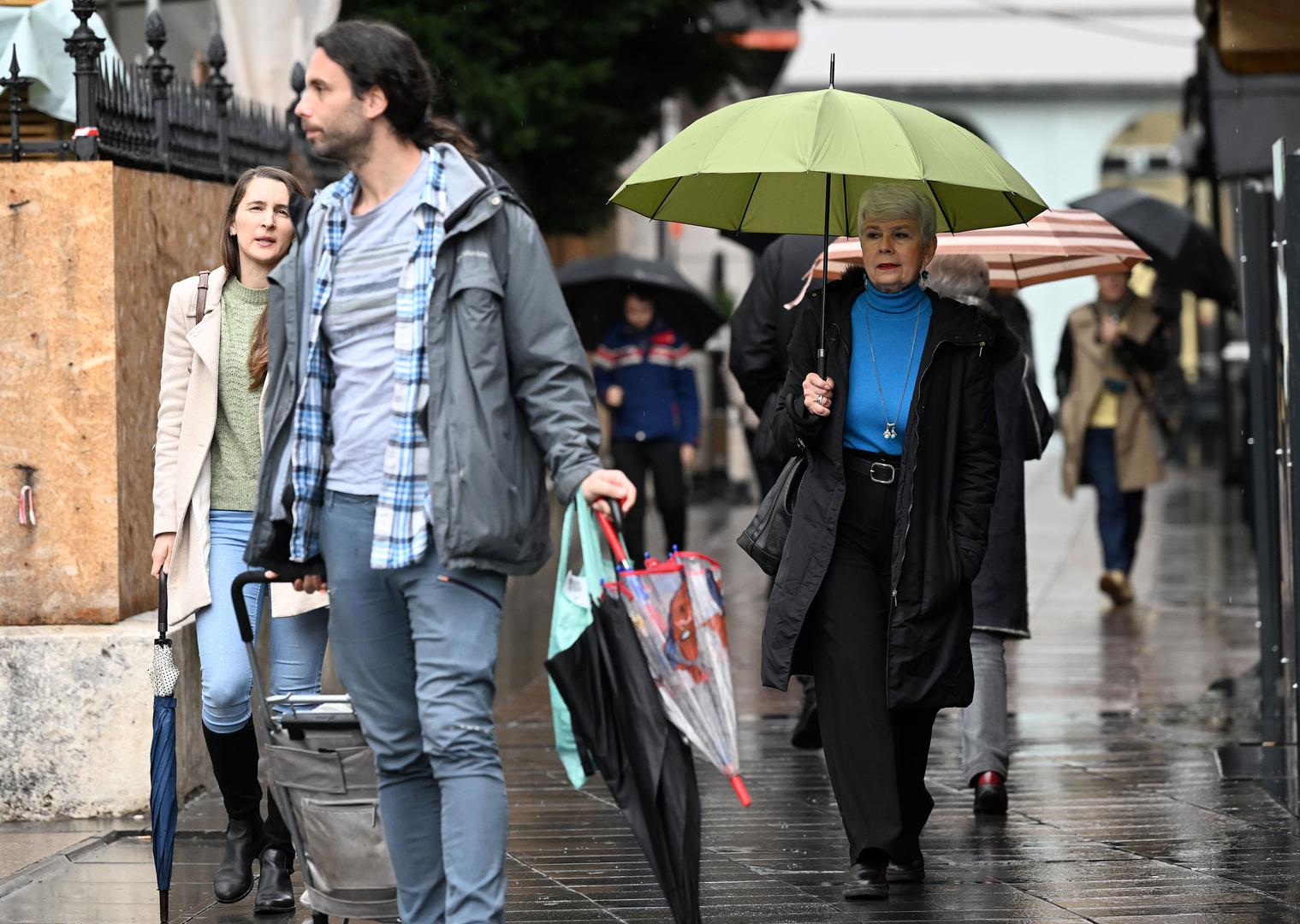 Bivša premijerka ima sina Lovru Škopljanca, kojeg je dobila 1994. godine. 