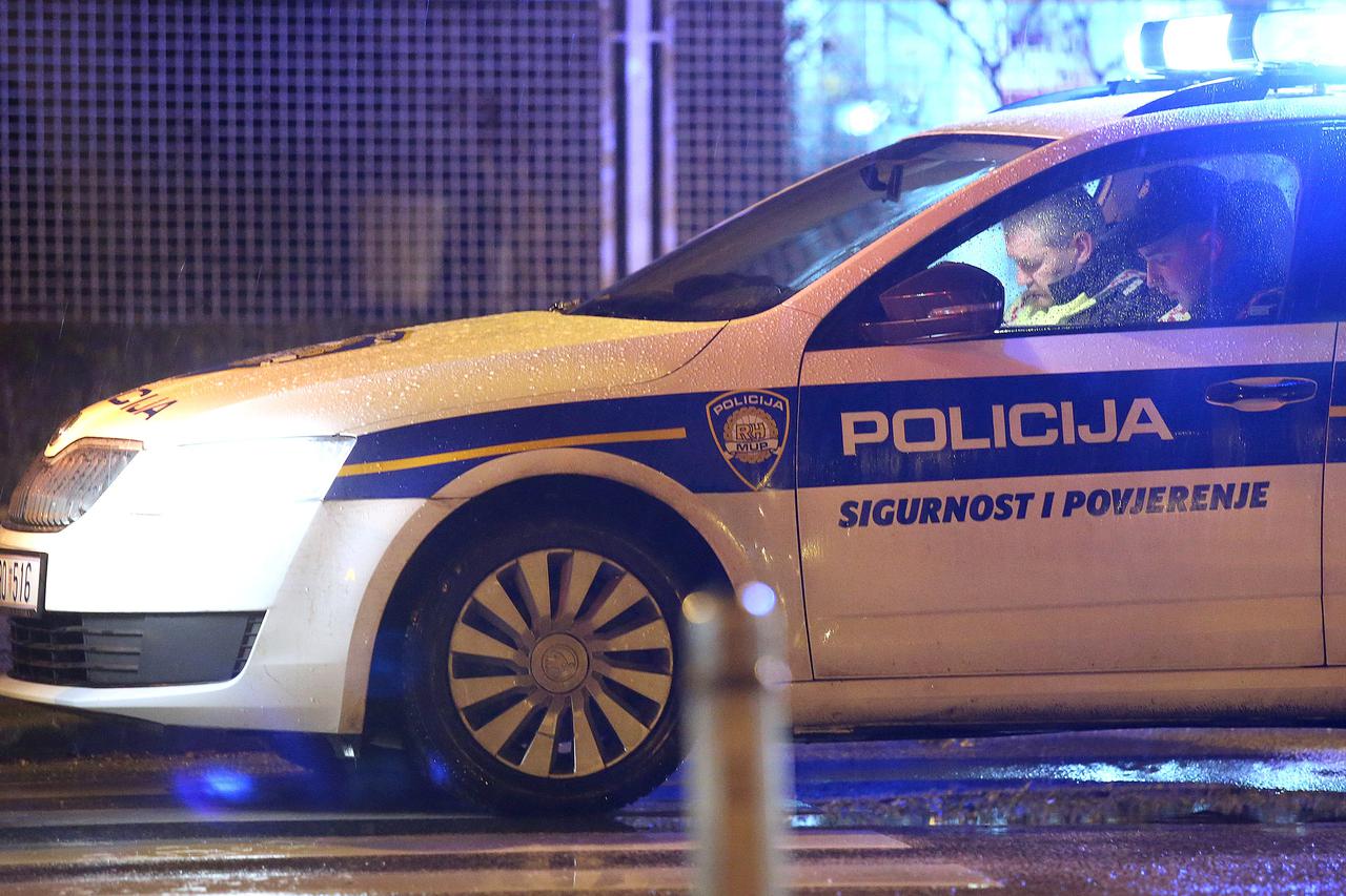 policija