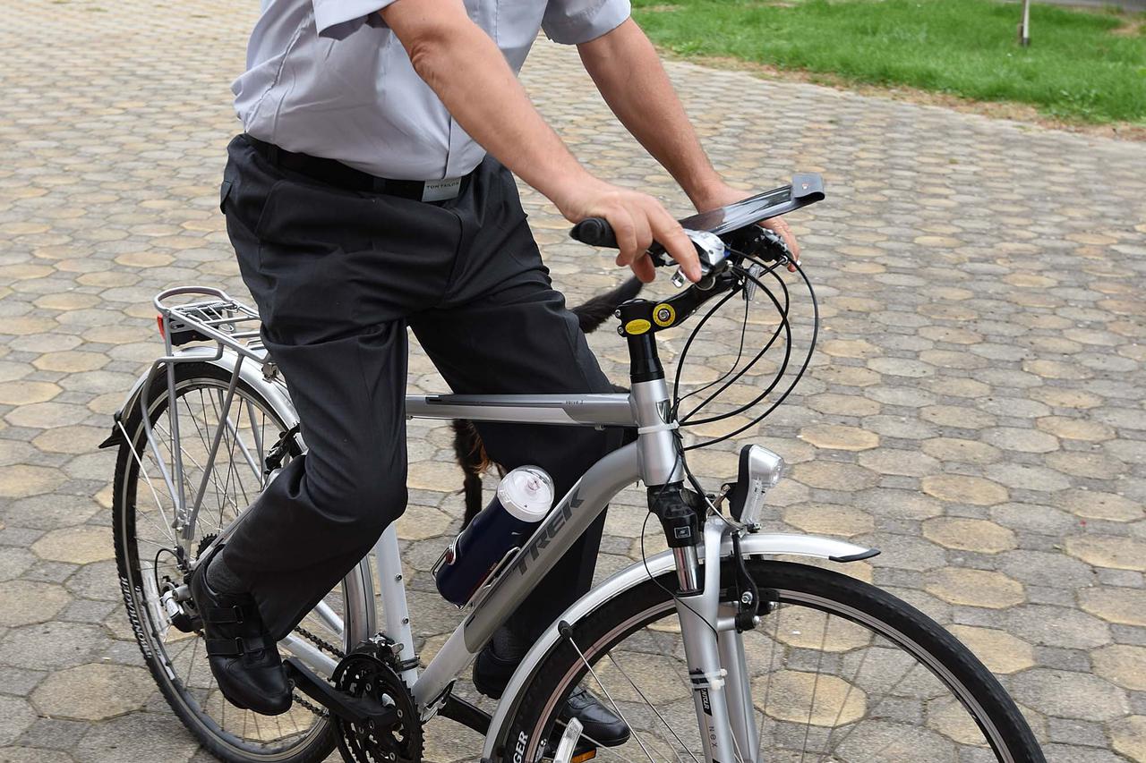16.09.2015., Draskovec - Zupnik Matija Vonic strastveni je biciklist.  Photo: Vjeran Zganec-Rogulja/PIXSELL