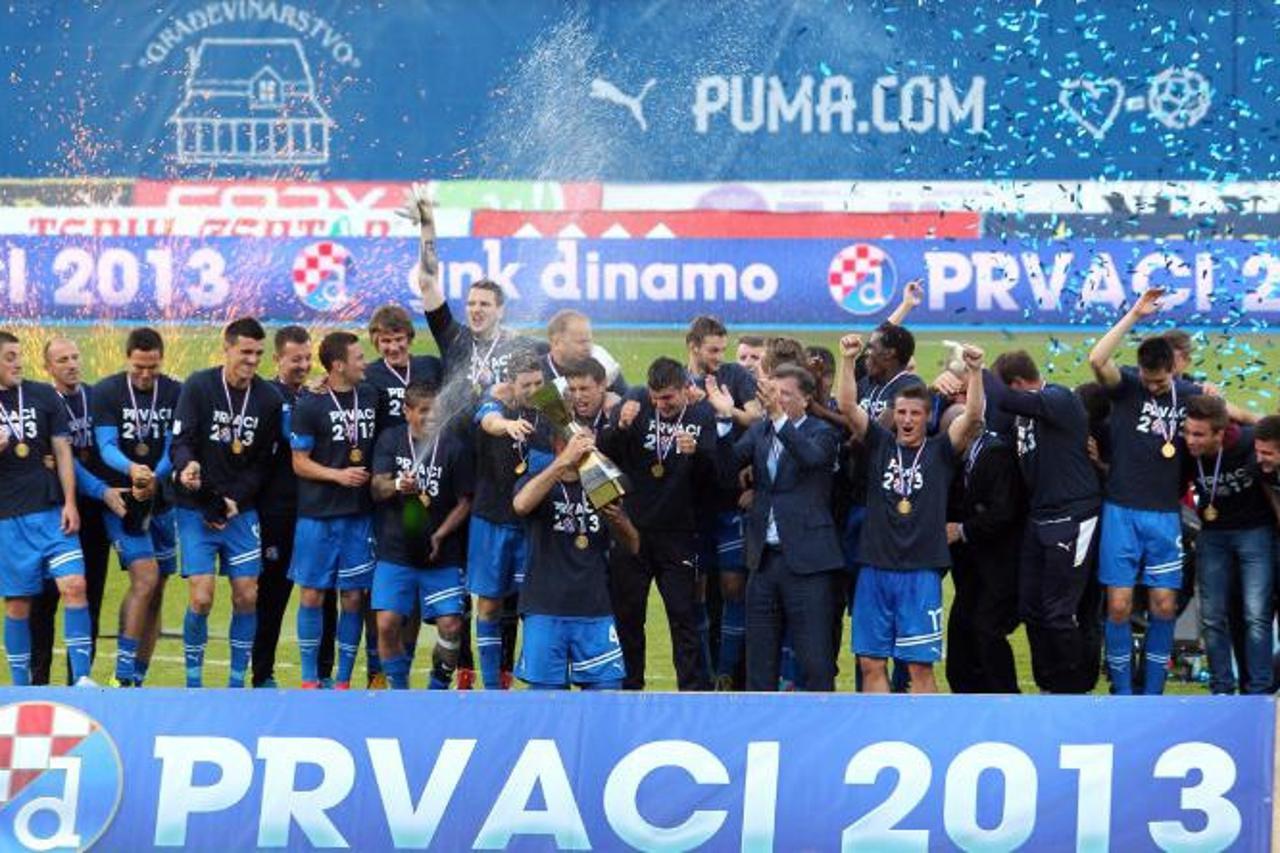 Dinamo proslava (1)