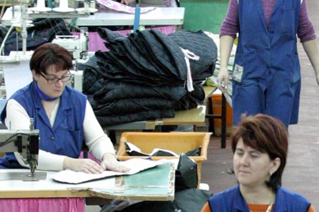 'cak...011106...cakovec... tekstil...tekst: Ziskovic... S N I M I O Vjeran Zganec - Rogulja'