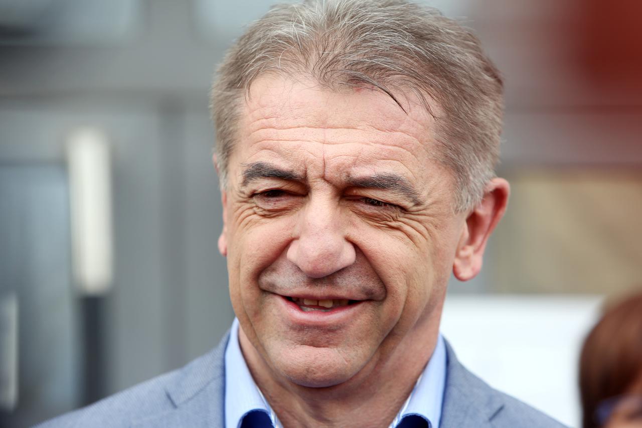 Gospić: Darko Milinović glasovao na prijevremenim lokalnim izborima