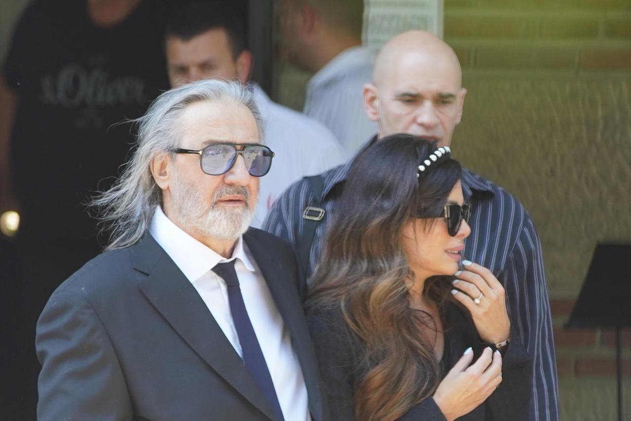 Beograd: Posljednji ispraćaj Vidoja Ristovića, supruga Nikoline Pišek