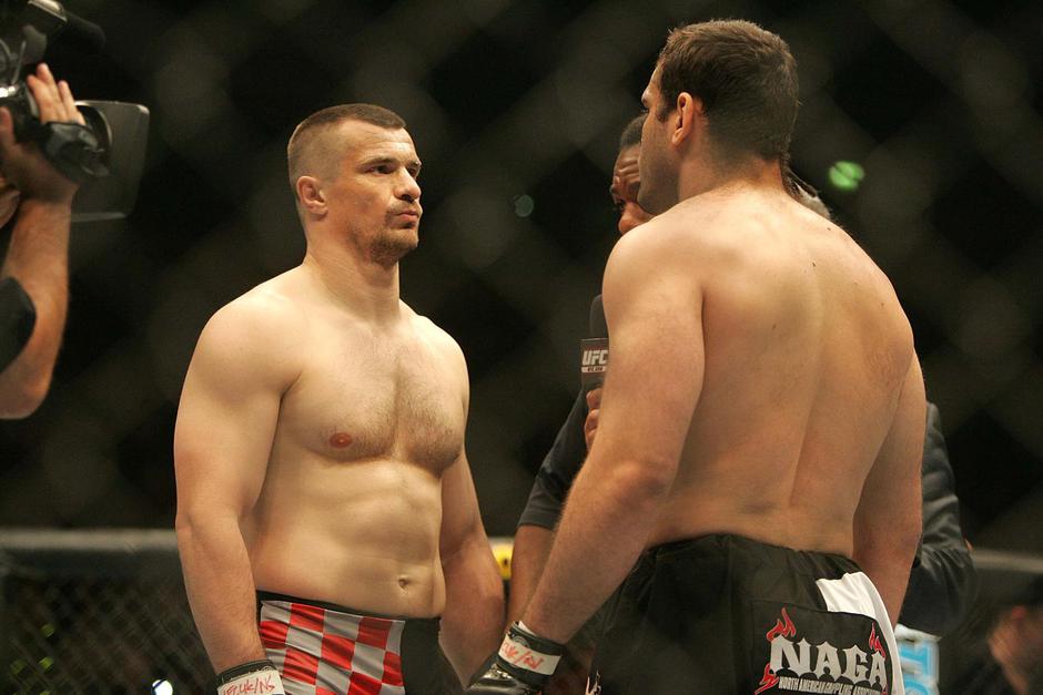 ARHIVA - UFC: Gonzaga u Manchesteru nokautirao Mirka Filipovića, 2007. 
