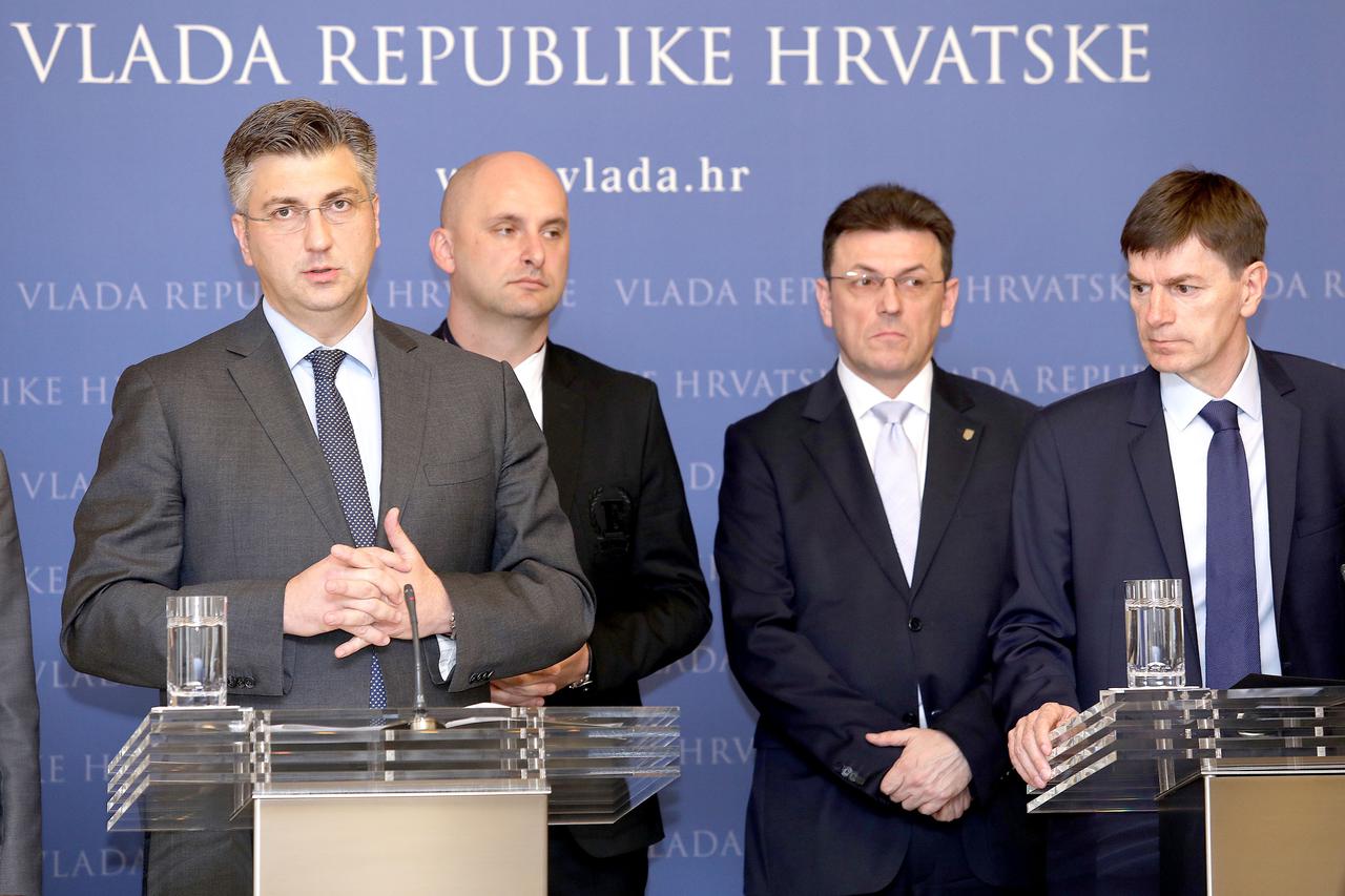 Premijer dao izjavu za medije nakon sastanka s dobavljačima Agrokora