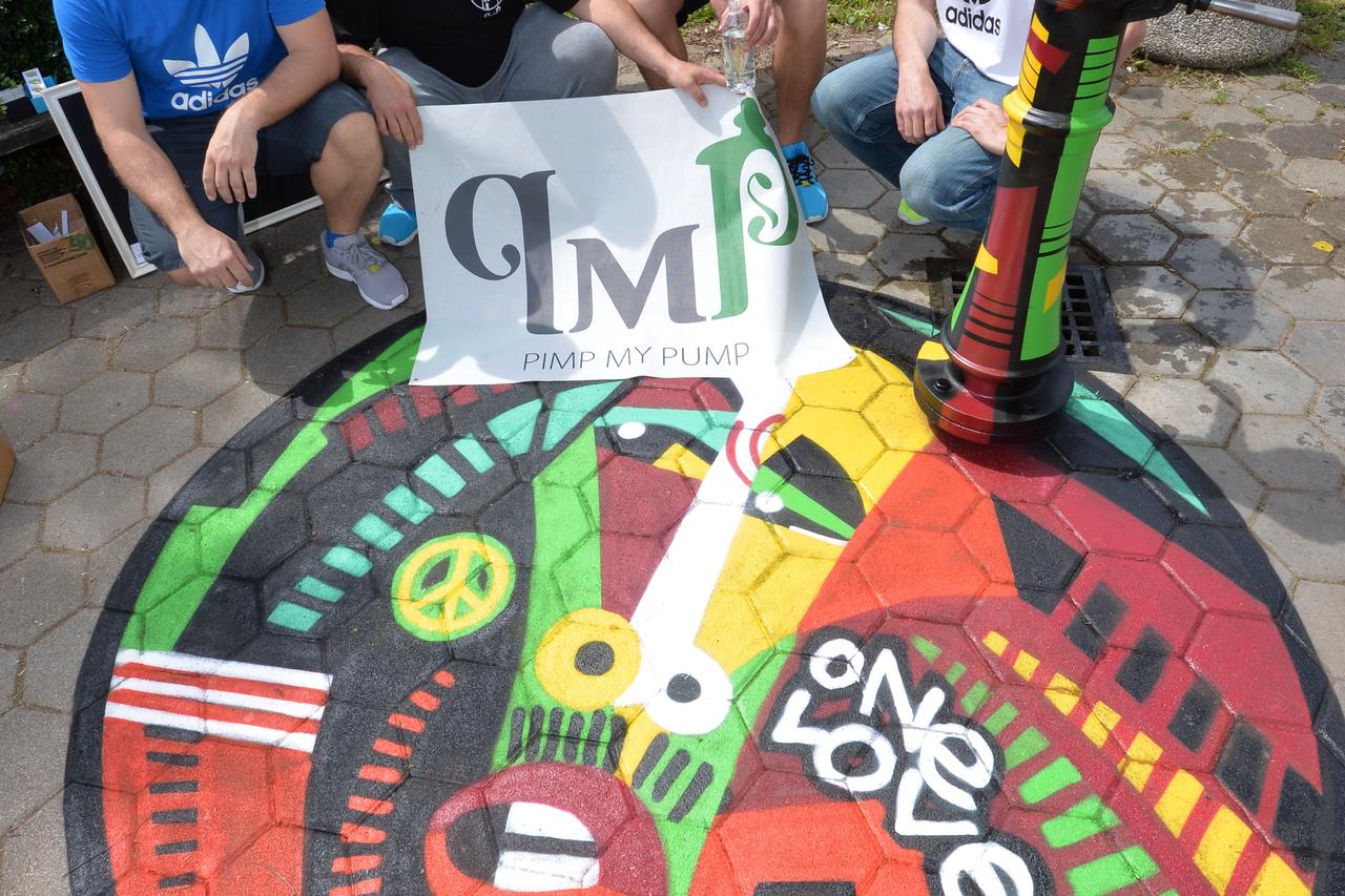 11.05.2014., Zagreb -  Pimp My Pump block party u cast Boba Marleyja, umjetnicko-sportsko-glazbeno dogadjanje u sklopu kojeg se odrzava mini nogometni turnir uz DJ kojeg sponzorira Adidas.  Photo: Marko Lukunic/PIXSELL