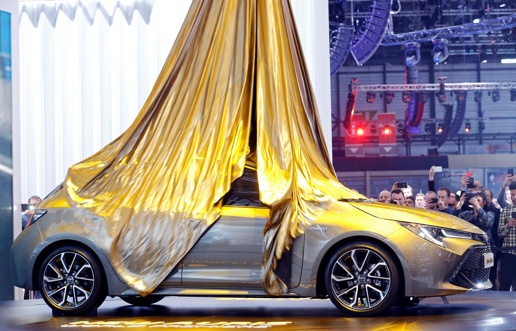 Treća generacija japanskog kompakta Toyota Auris dolazi s novim hibridnim sustavom koji se temelji na 2,0-litrenom benzincu