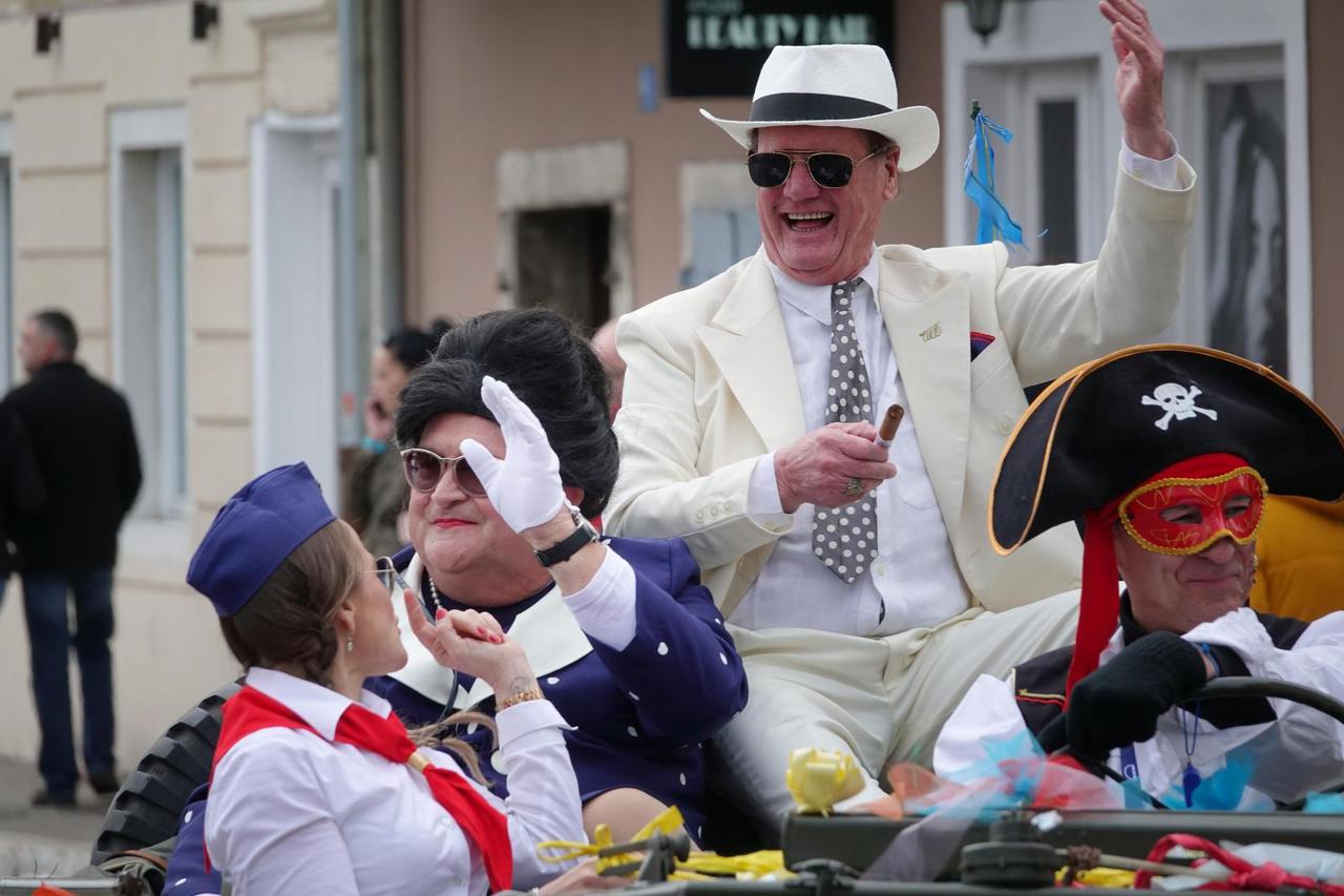 Gradonačelnik Obersnel i meštar Toni kao Tito i Jovanka apsolutni su hit ovogodišnjeg karnevala