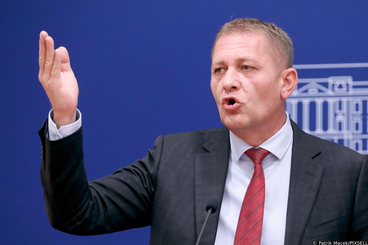 Zagreb: Beljak upozorio Vladu na "ve? pripremljenu novu plja?ku od 2,5 milijarde kuna"