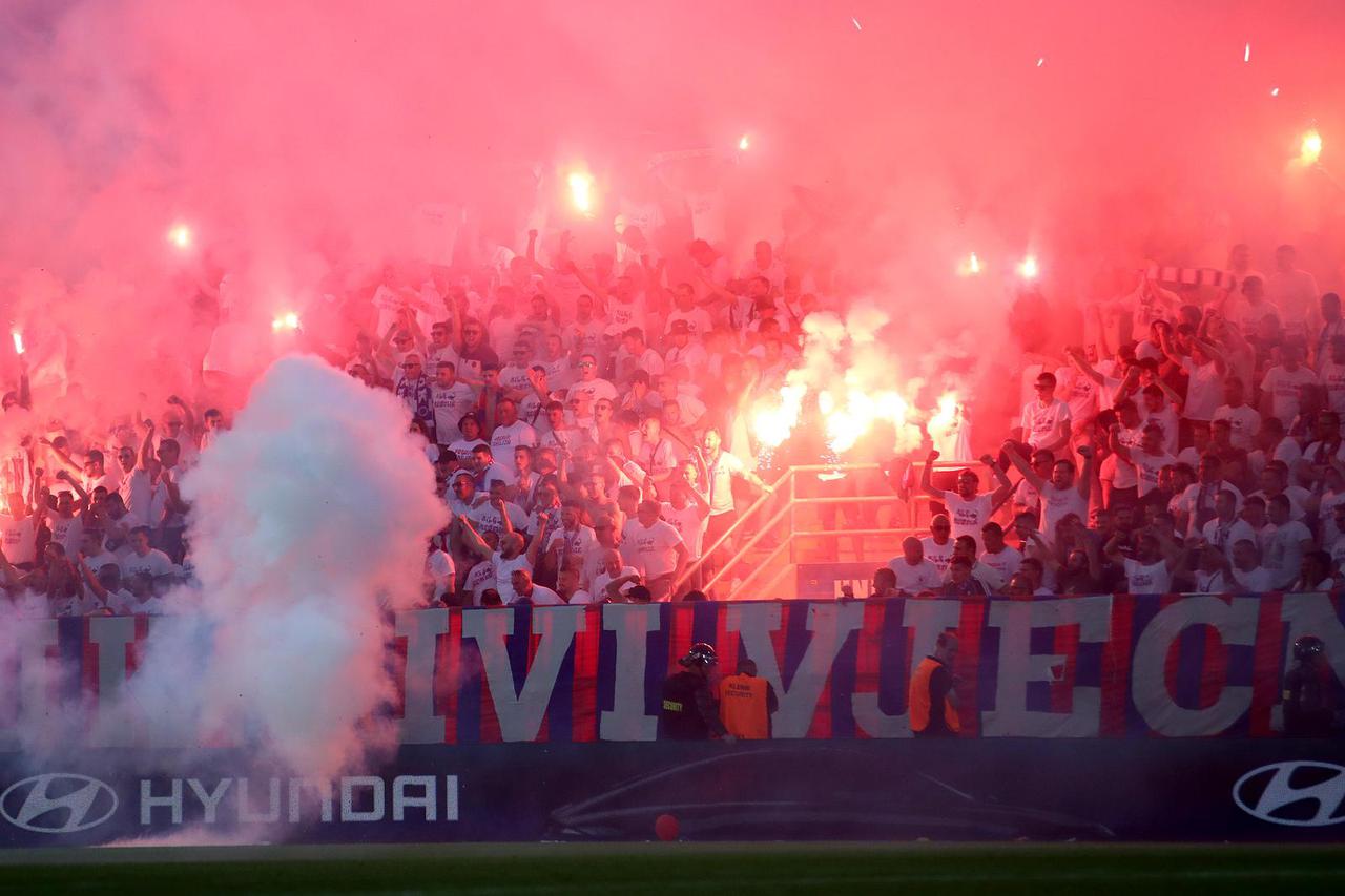 Atmosfera na stadionu tijekom finala SuperSport Hrvatskog nogometnog kupa između Hajduka i Šibenika
