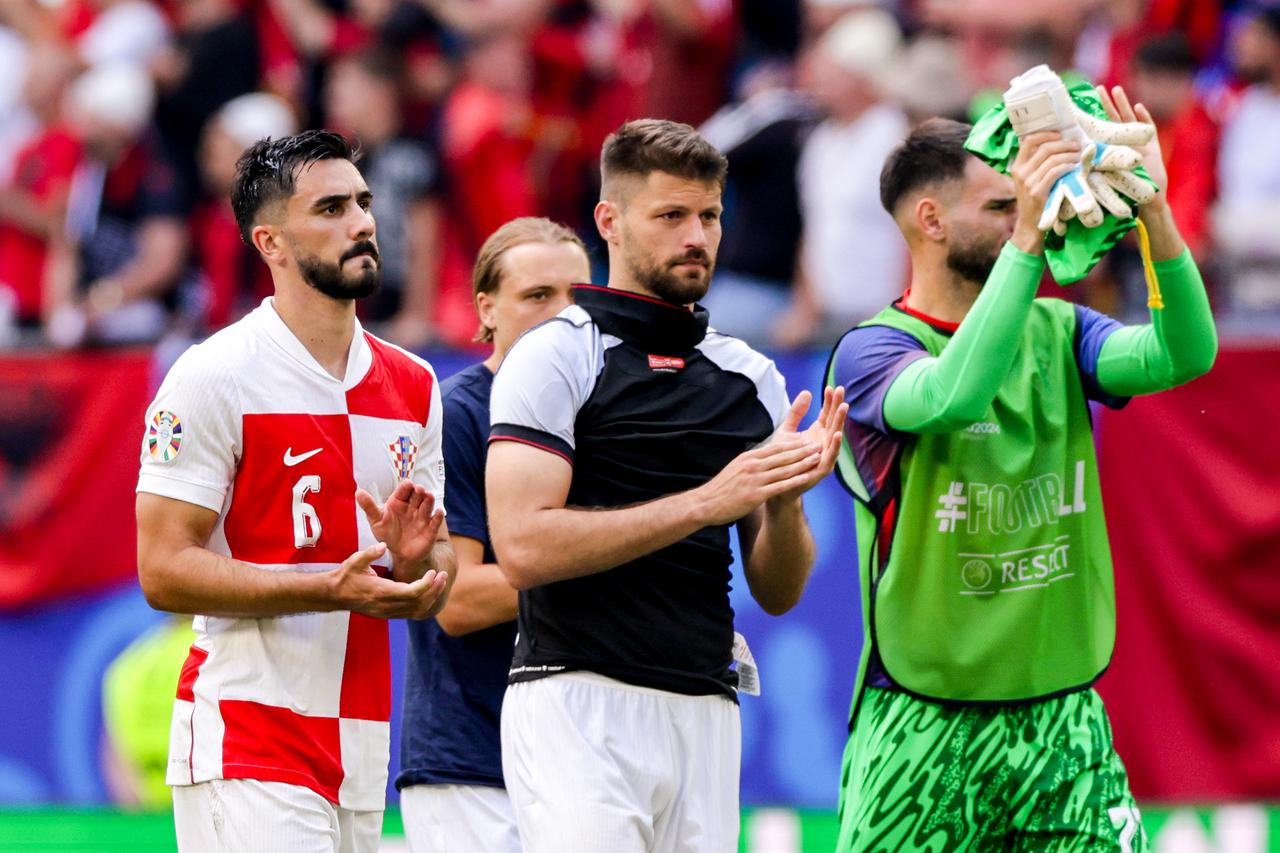 Hamburg: Hrvastki igrači nakon  susreta Hrvatske i Albanije u 2. kolu skupine B na Europskom prvenstvu