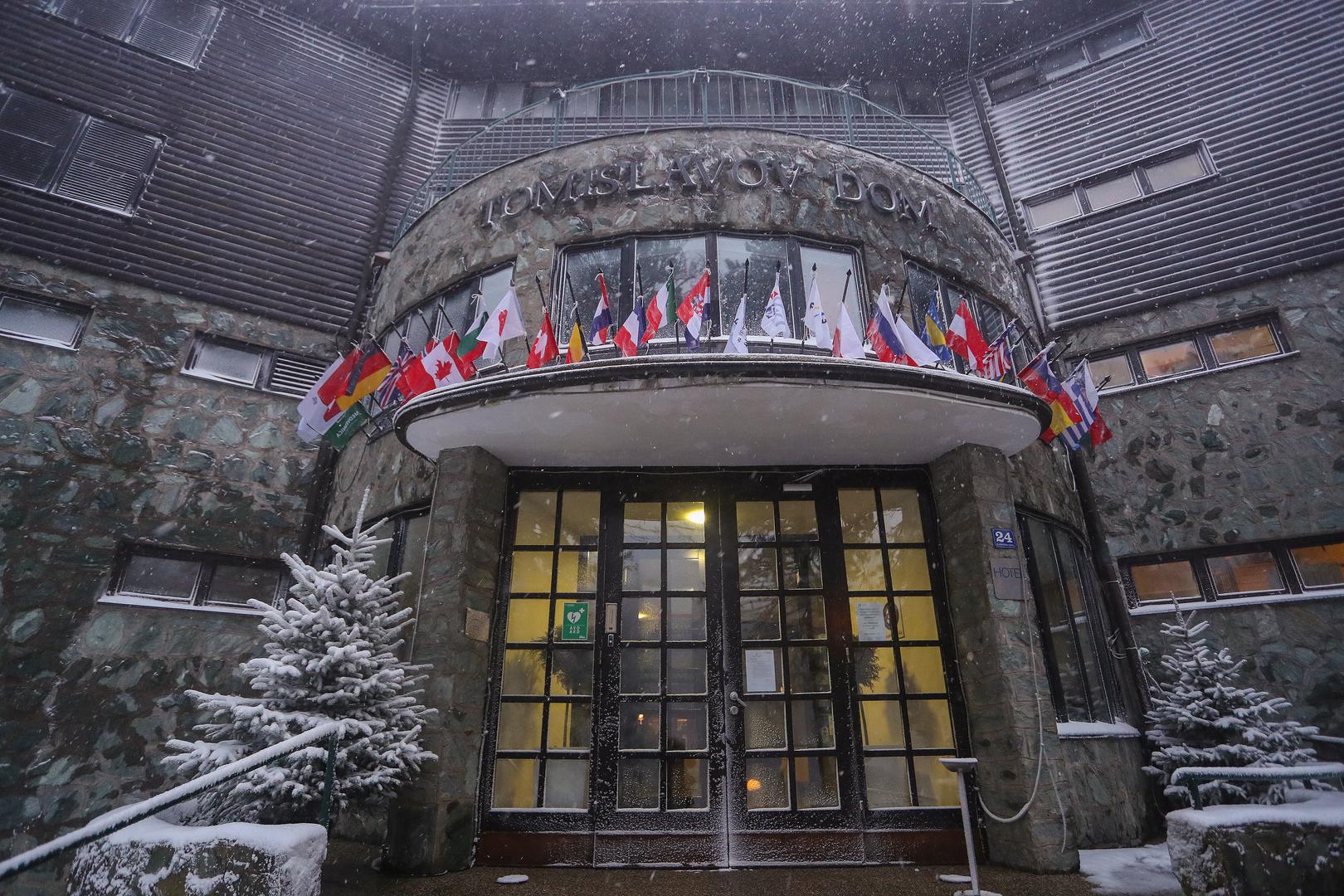 Tomislavov dom, hotel koji se nalazi u samom srcu parka prirode Medvednica na Sljemenu, postaje karantena za pacijente za koje se sumnja da su oboljeli od koronavirusa.
