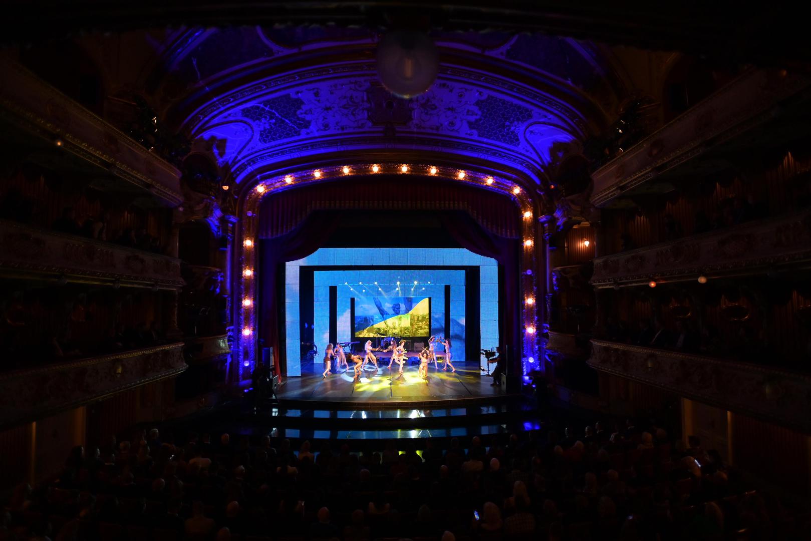 18.03.2022., Zagreb - U Hrvatskom narodnom kazalistu odrazana je dodjela Vecernjakove ruze, najvaznije i najstarije medijske nagrade, a uz vec poznate kategorije, ove godine dodiljenja je  i osma, digitalna ruza.  Photo: Igor Soban/PIXSELL