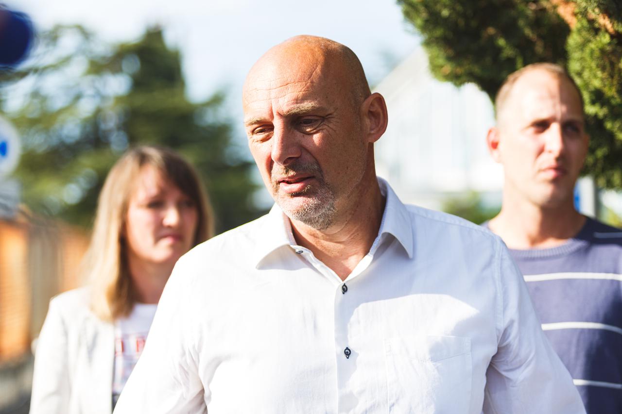 Zadar: Političar Marko Pupić Bakrač se obratio novinarima nakon privođenja