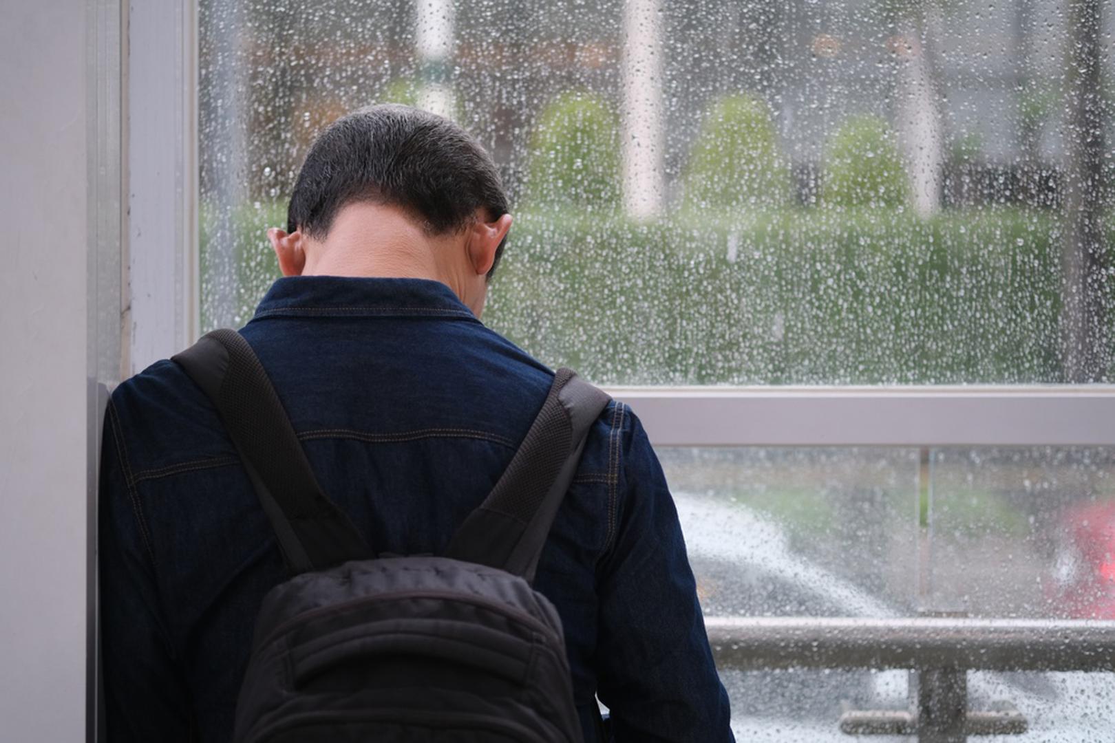 Bik: Bik voli komfor, uživanje i sve ono što tijelu pruža ugodu, a hladnoća je za njega čista suprotnost tome. Nije tip koji će s oduševljenjem juriti po ledenom vjetru ili uživati u promrzlim prstima i slojevima odjeće. Kad temperature naglo padnu, Bik postaje još sporiji, tromiji i najradije bira topli interijer umjesto bilo kakvih avantura na otvorenom.