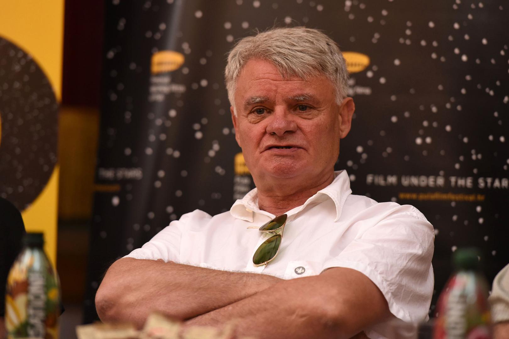  Gregurević je bio vezi s glumicom Dubravkom Ostojić. Bio je i u vezi s glumicom Dolores Lambašom. 