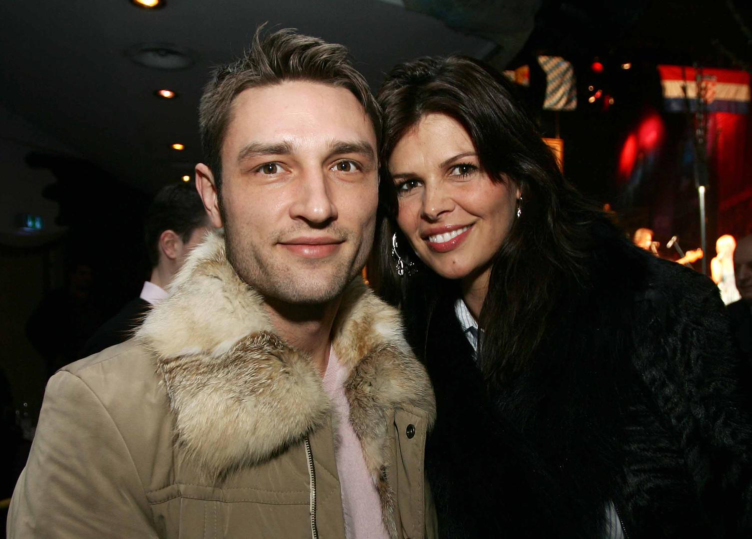 Anica i Robert Kovač vjenčali su se 29. prosinca 2001. u zagrebačkom hotelu Westin. Kumovi su bili Milovena Čičak i Zdravko Mamić. 