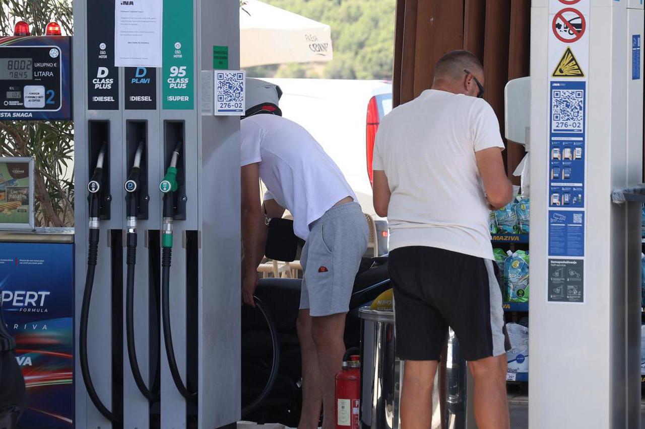 Ograni?eno to?enje goriva na pojedinim benzinskim postajama u Šibeniku