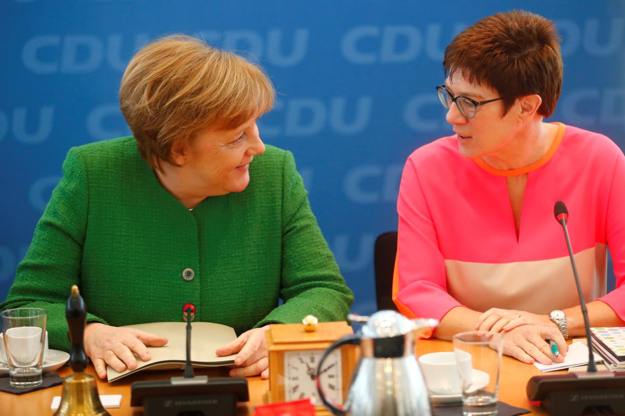 Angela Merkel i Annegret Kramp-Karrenbauer
