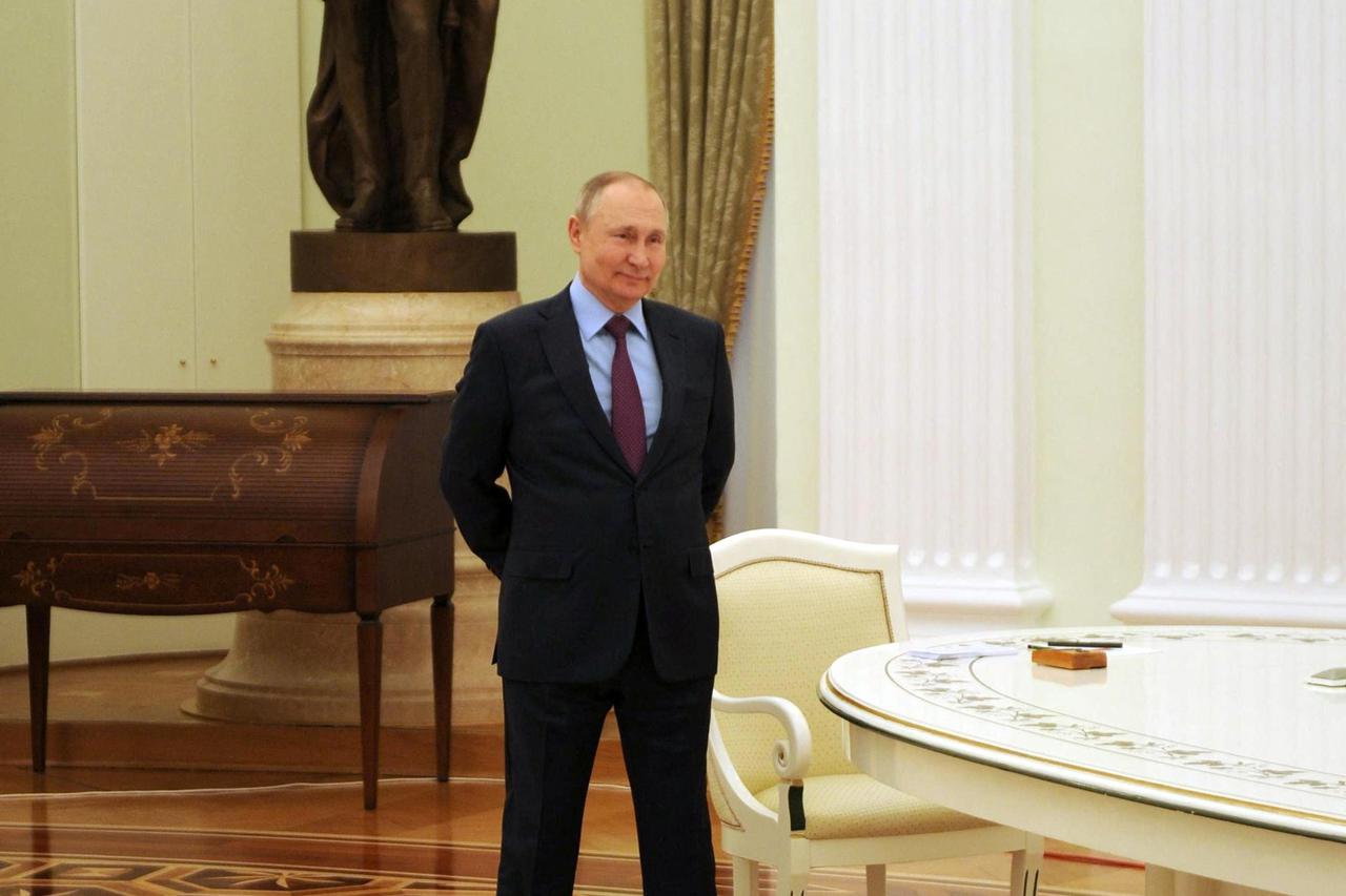 Russia's President Vladimir Putin meets with Azerbaijan's President Ilham Aliyev in Moscow