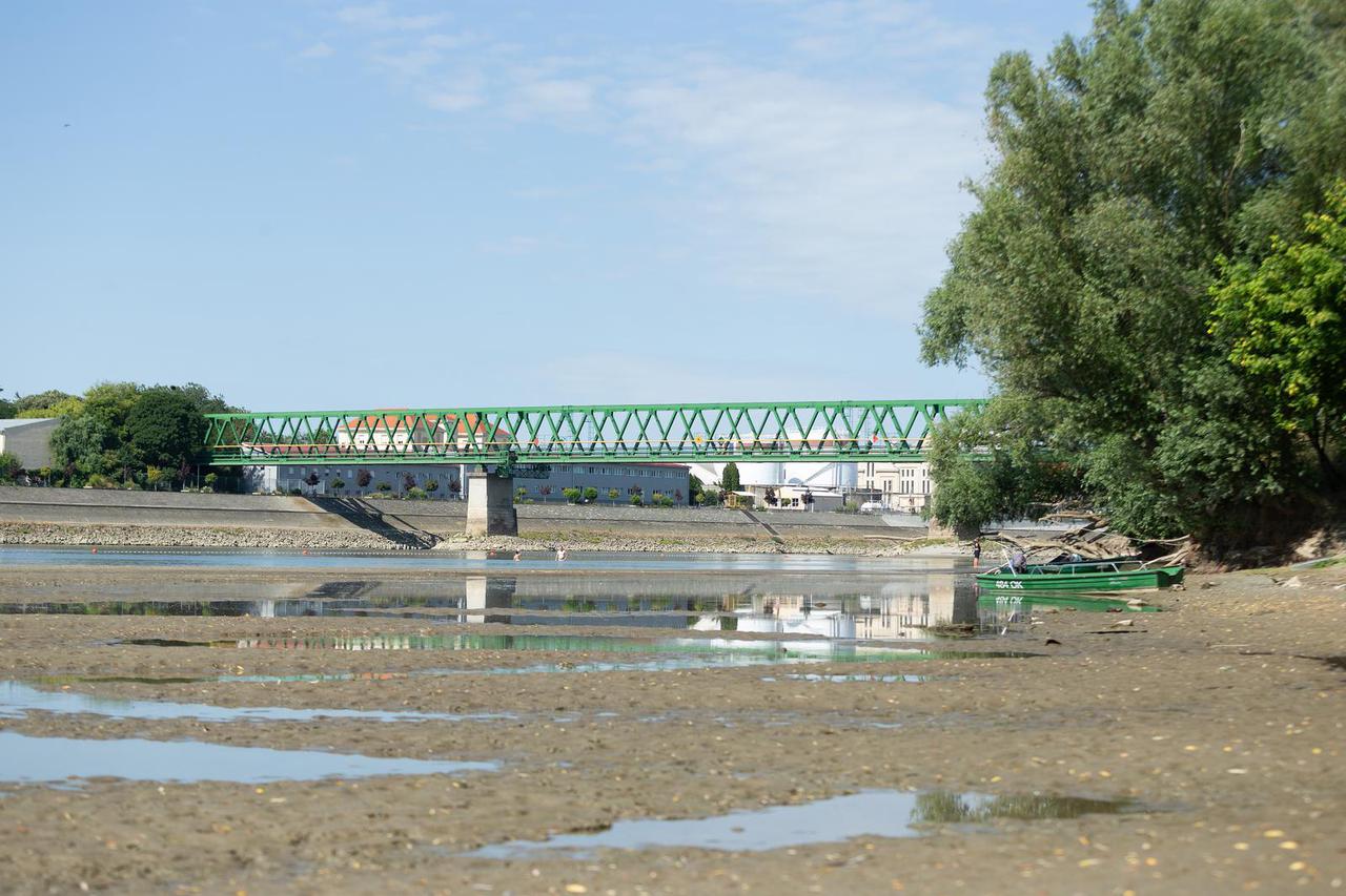 Drava kod Osijeka je ponovno na rekordnoj niskoj razini -186cm
