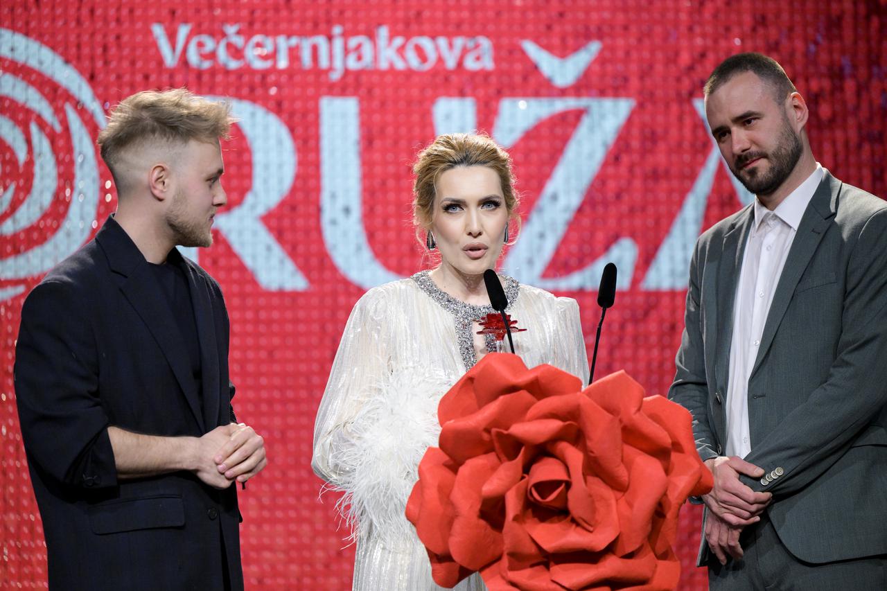 Zagreb: Dodjela medijske nagrade "Večernjakova ruža" u Hrvatskom narodnom kazalištu