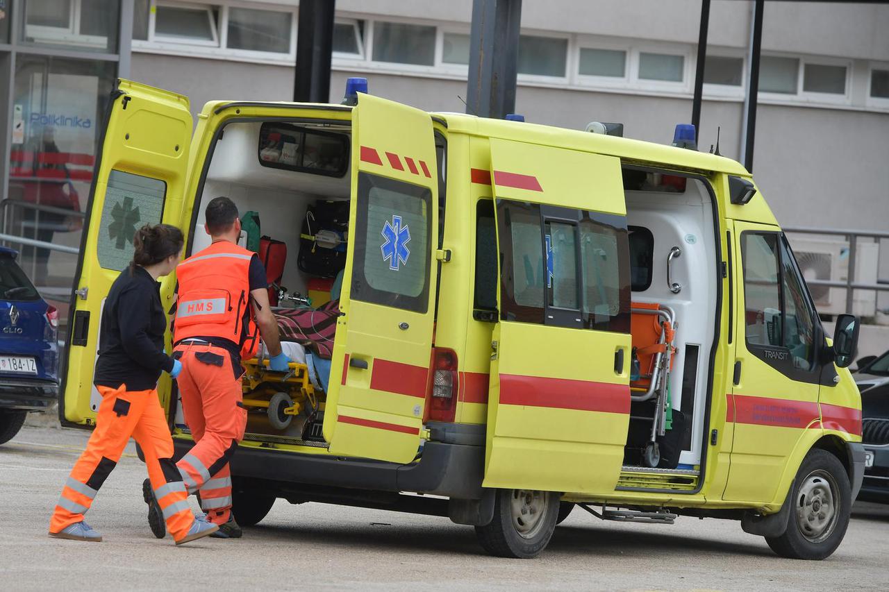 Šibenik: Timovi Hitne medicinske pomo?i imaju svakoga dana pune ruke posla