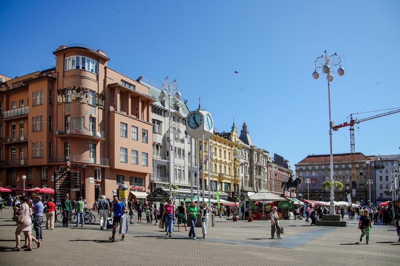 Zagreb: Sunčano poslijepodne u središtu grada