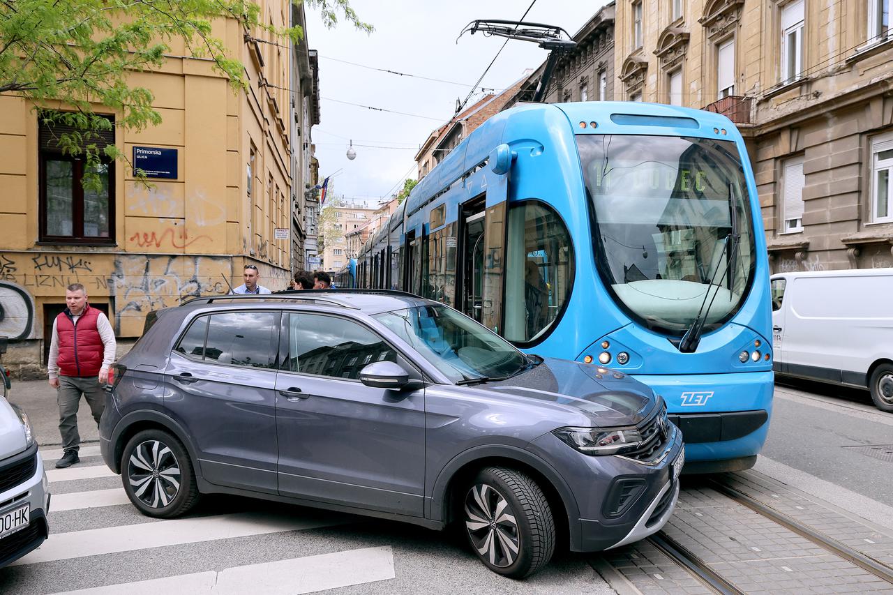 Zagreb: U Ilici još jedan sudar osobnog vozila i tramvaja