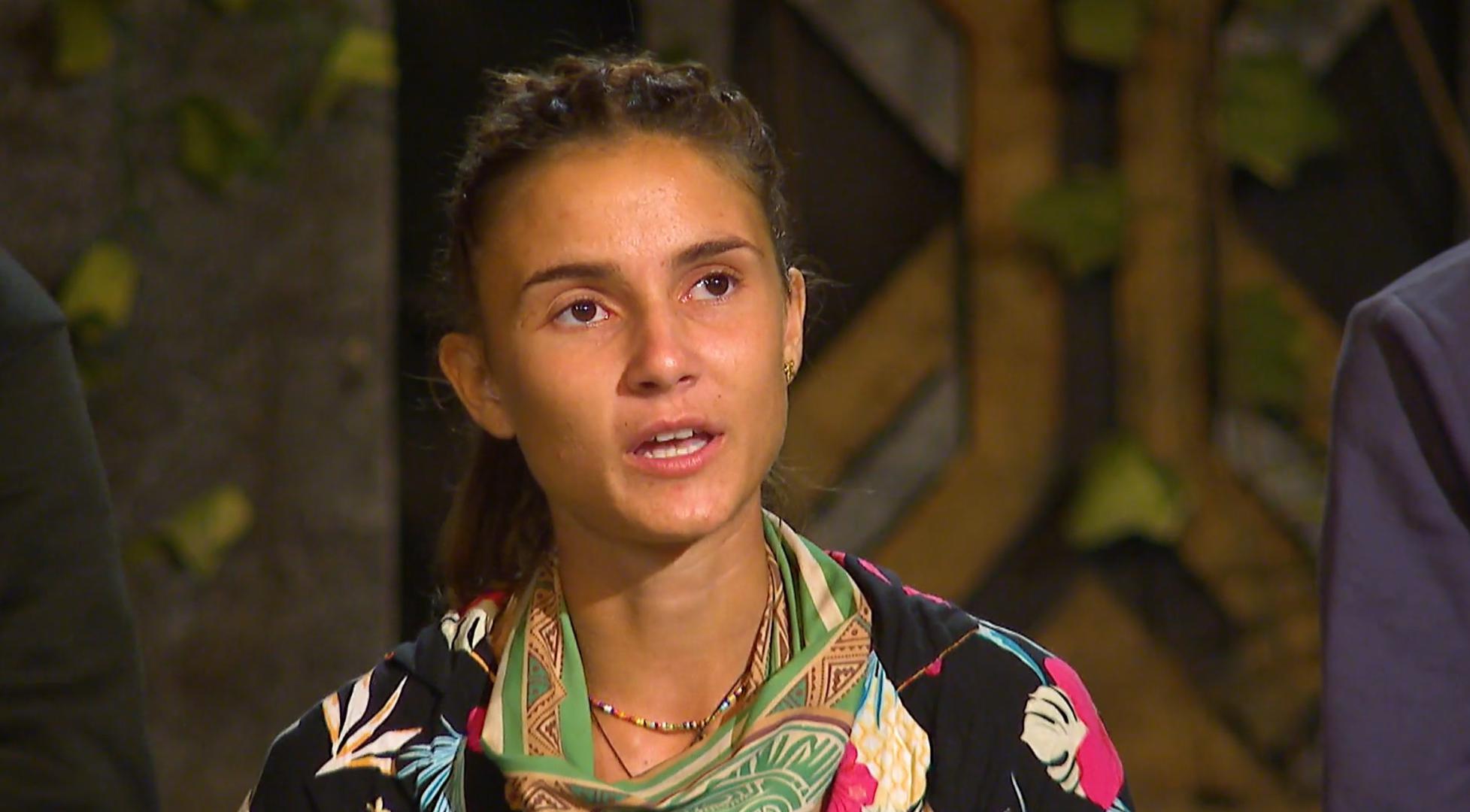 Ipak, na kraju joj je omogućeno da prepusti svoje mjesto te je odlučila da to bude Ivan.