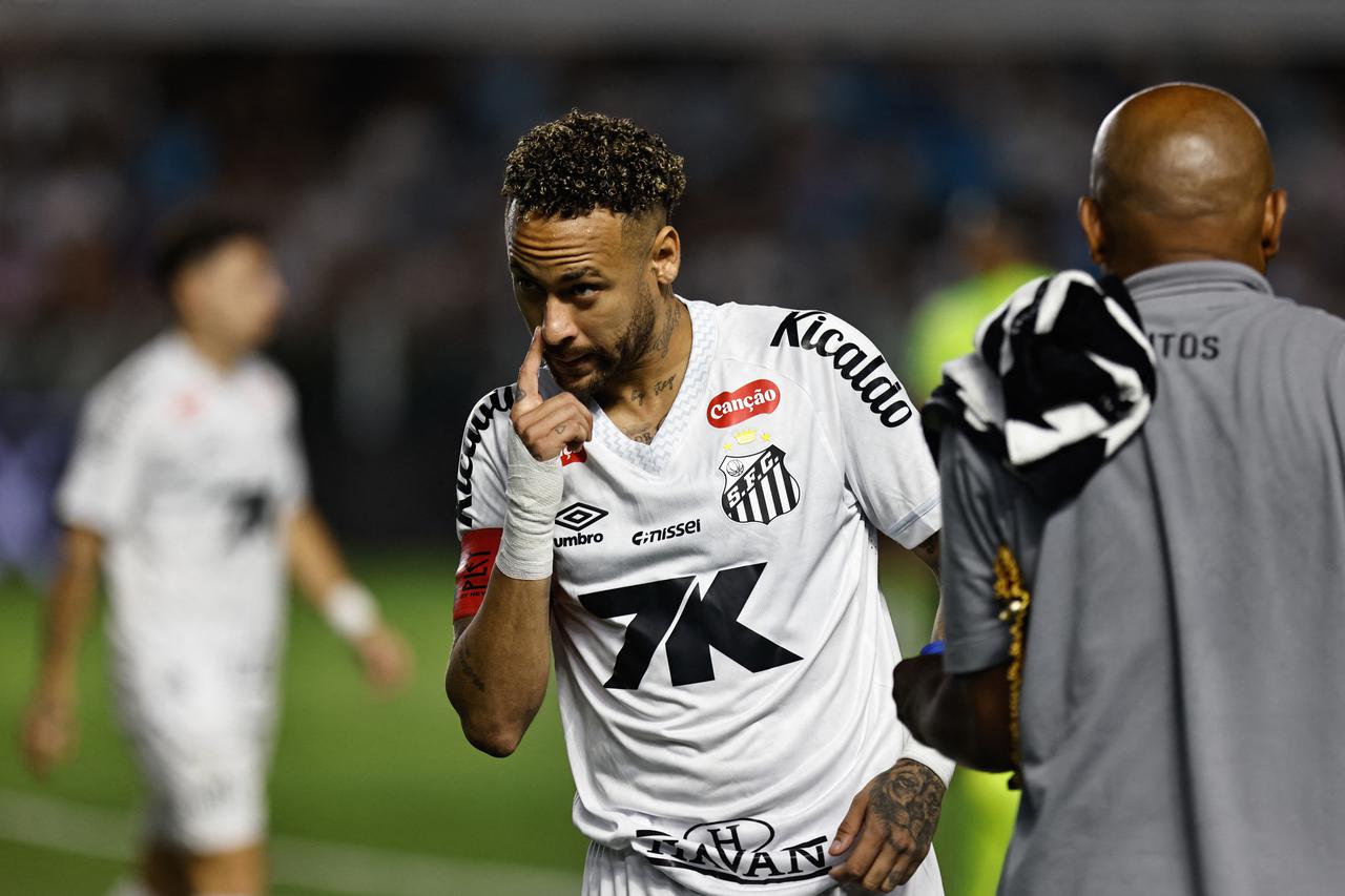 Brasileiro Championship - Santos v Sport Recife