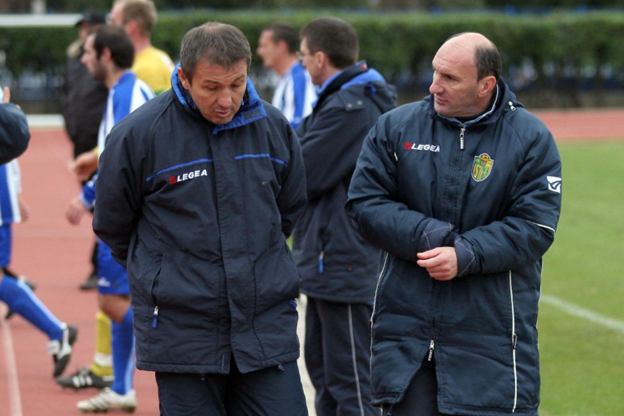 'pokist - 3.11.09. pula - istra 1961: elvis scoria (lijevi) vise nije treenr pulskog nogometnog prvoligasa, a njegovu ulogu privremeno preuzima valdi sumberac (desni) photo: sasa miljevic/PIXSELL'