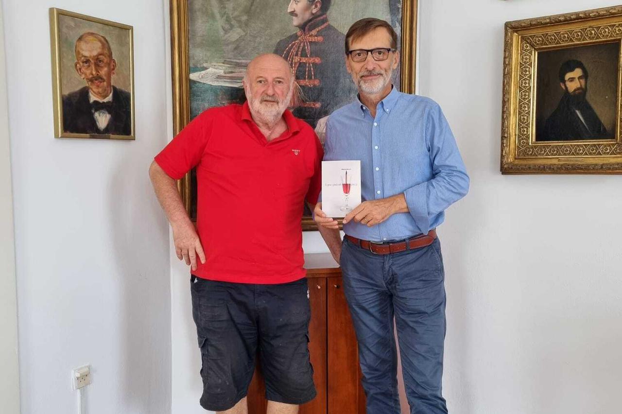 storyeditor/2022-09-08/mitar.jfif