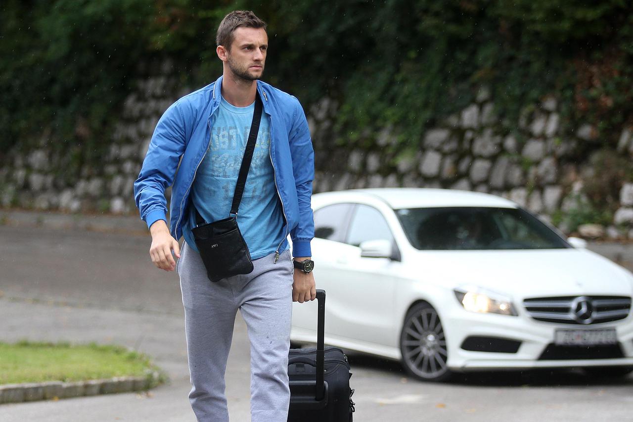 Zagreb: Okupljanje hrvatske nogometne reprezentacije u hotelu AS