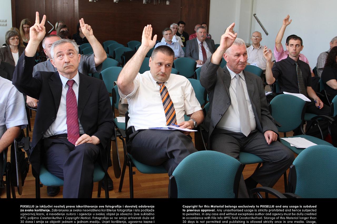 dugaresa01_PXL_kar_140613