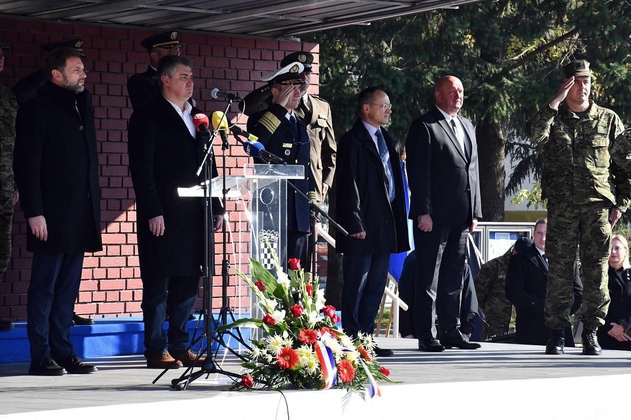 Požega: Predsjednik Milanović sudjelovao na svečanosti polaganja prisege 32. naraštaja vojnih ročnika