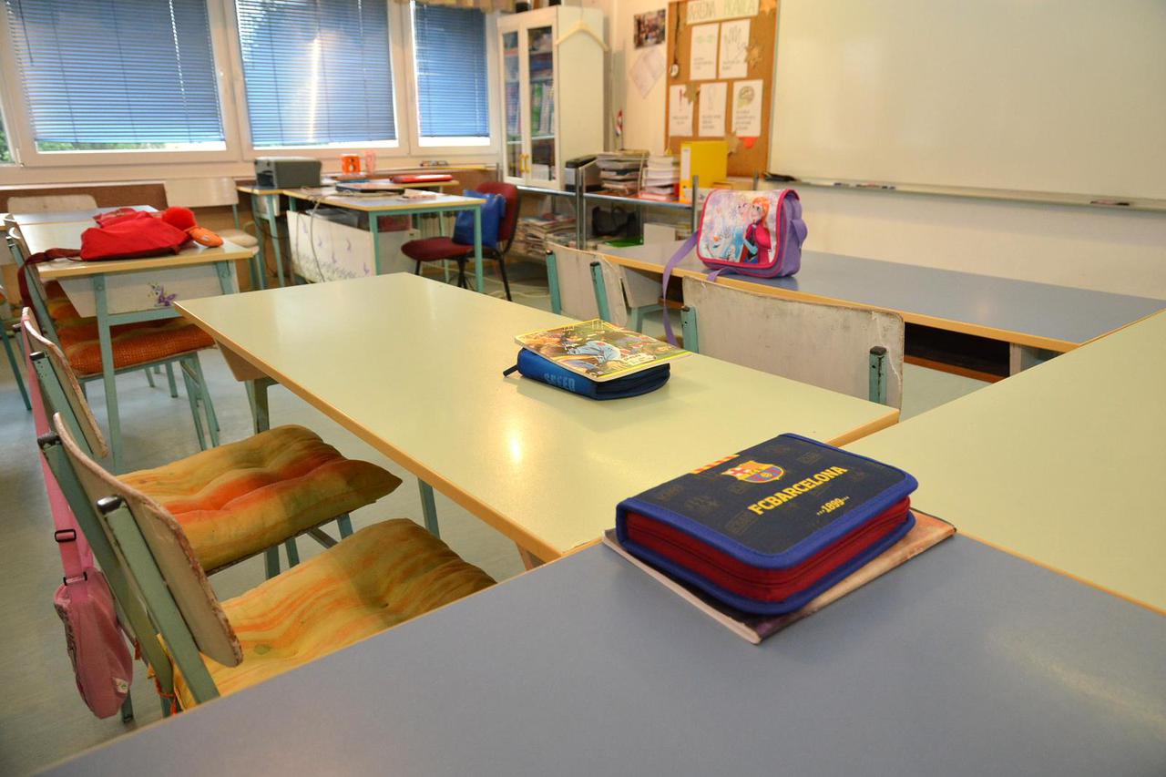 Bjelovar: U?enici ponovno sjeli u školske klupe