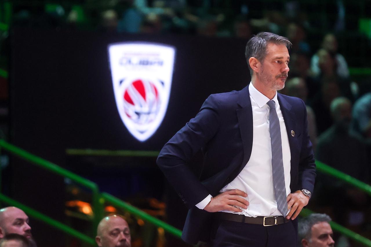 Dubai Basketball i Anadolu Efes susreli se u 37. kolu košarkaške Eurolige