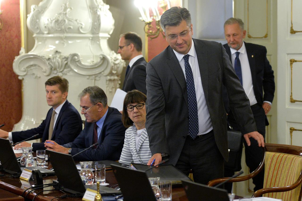 Vlada donijela odluku o nagrađivanju vatrogasnih snaga i protupožarnih zračnih snaga