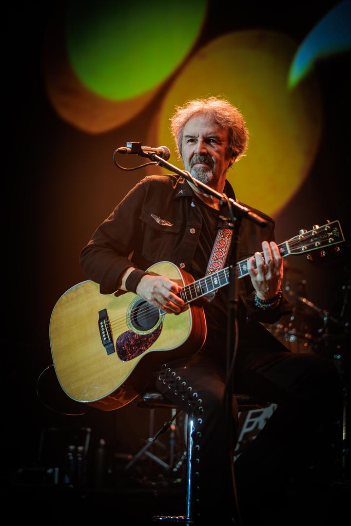 Kroz više od dva sata nastupa, Parni Valjak je u Osijeku s publikom svih generacija obilježio svojih 50 godina djelovanja. Uz koncert prepun svevremenskih klasika njihove bogate pjesmarice, publiku su oduševili i produkcijskim aspektom showa te i na taj način ponovno pokazali zbog čega nose titulu glazbene i koncertne rock institucije.