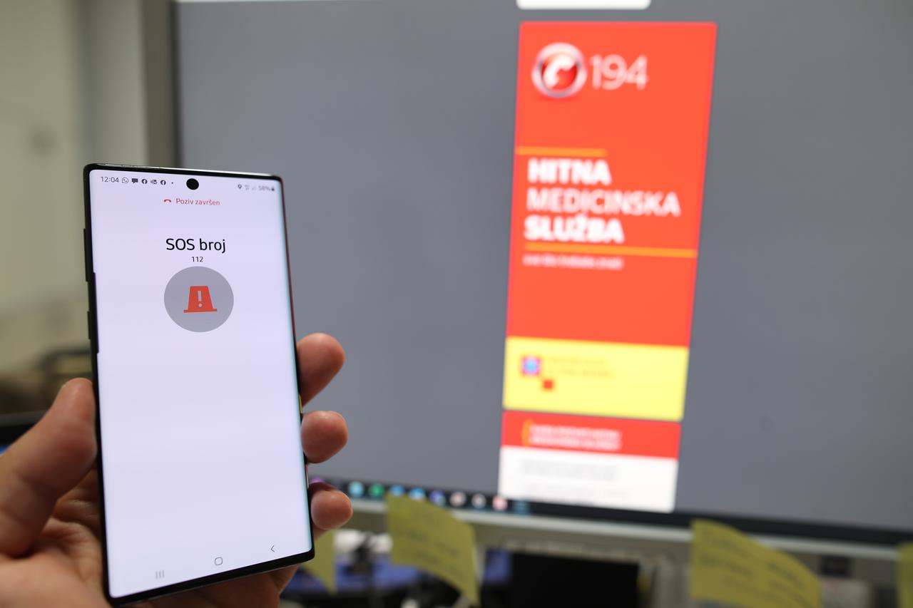 Sve fiksne telefonske linije zagrebačke Hitne pomoći trenutno nisu dostupne