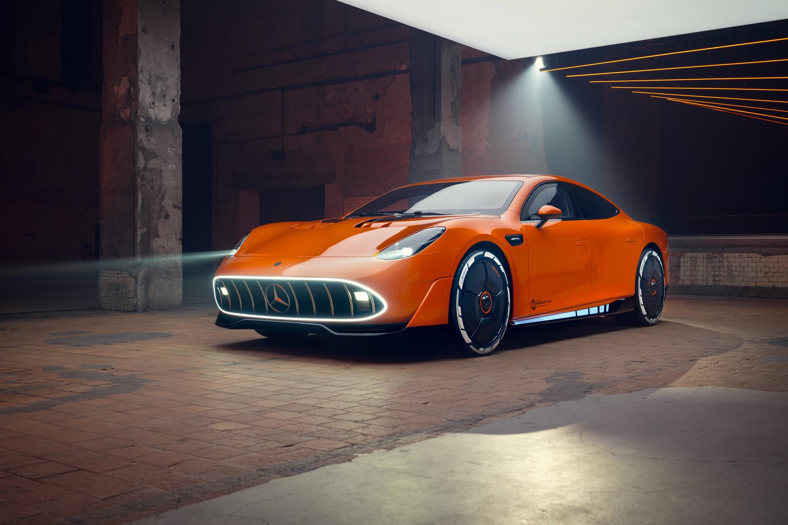 Mercedes-Benz premijerno je pokazao Concept AMG GT XX, konceptni coupé s četverim vratima čiji pionirski tehnološki program nudi uvid u prvi serijski model temeljen na visokoučinkovitoj arhitekturi AMG.EA.