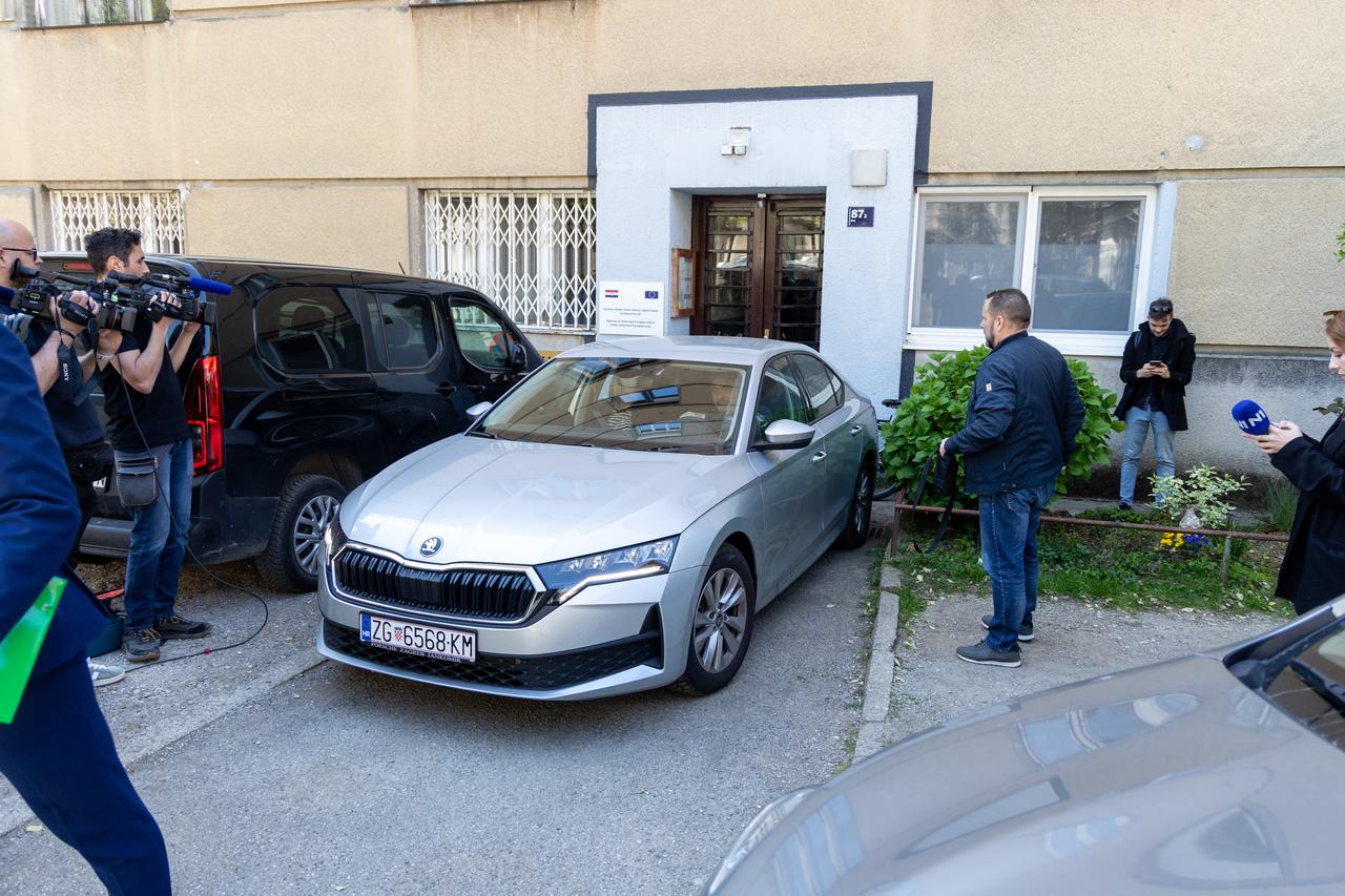 Zagreb: Mile Kekin priveden i odveden na ispitivanje 